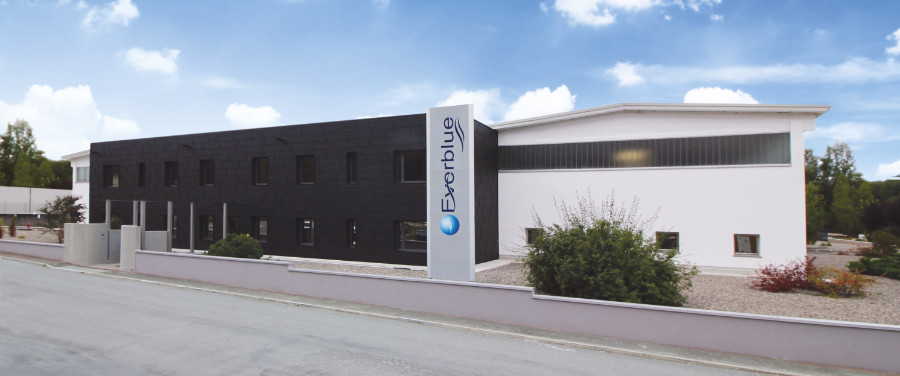 Everblue: Via Alberto Zanrè , 16 Loc. Gotra 43051 Albareto (Parma) Italy